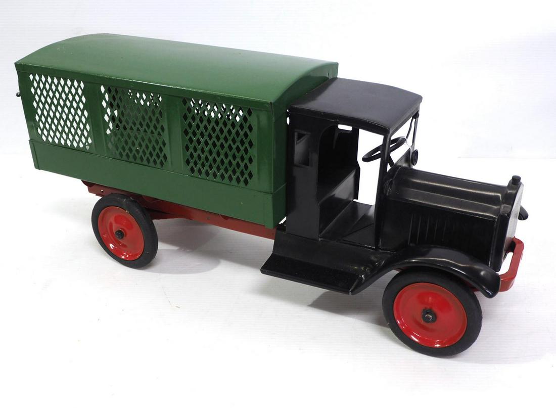 Buddy L truck (1 of 5)