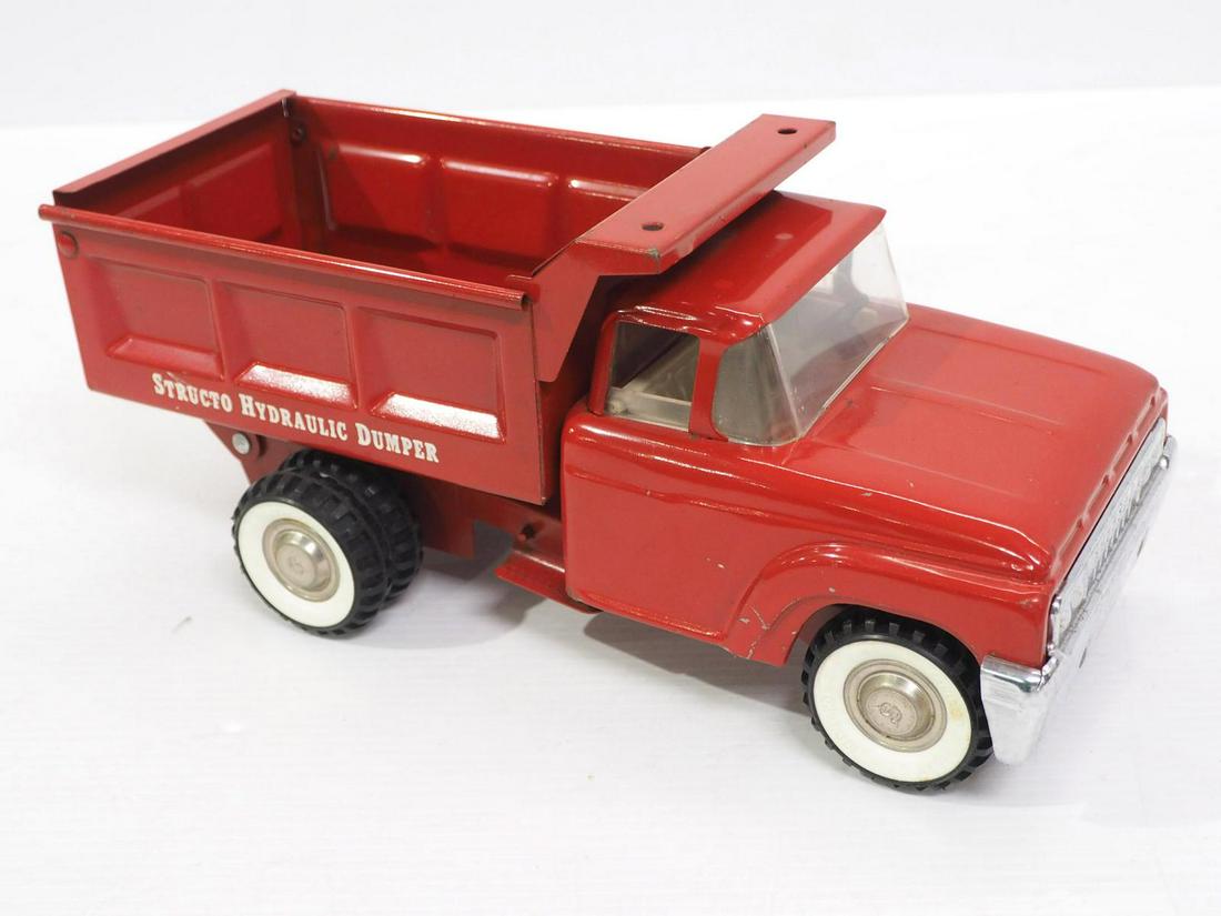 Structo hydraulic dump truck: Structo hydraulic dump truck -Very Good