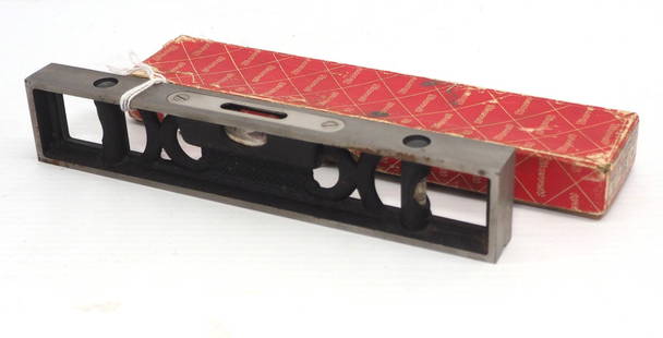 9" L.S. Starrett Co. No.132 Double Plumb & Level: 9" L.S. Starrett Co. No.132 cast iron Double Plumb & Level with original cardboard box -NIB, vials intact