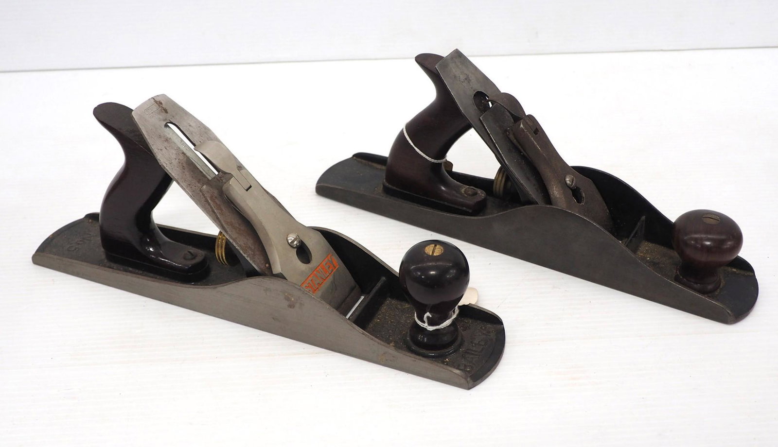 (2) Stanley No.5 Planes (1 of 3)