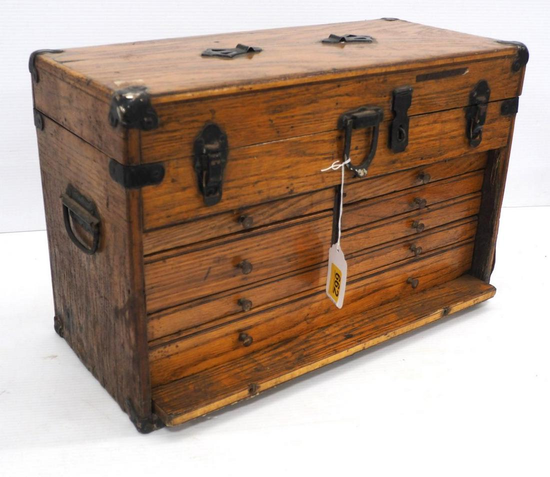 Wooden Tool Chest with 7 drawers (1 of 4)