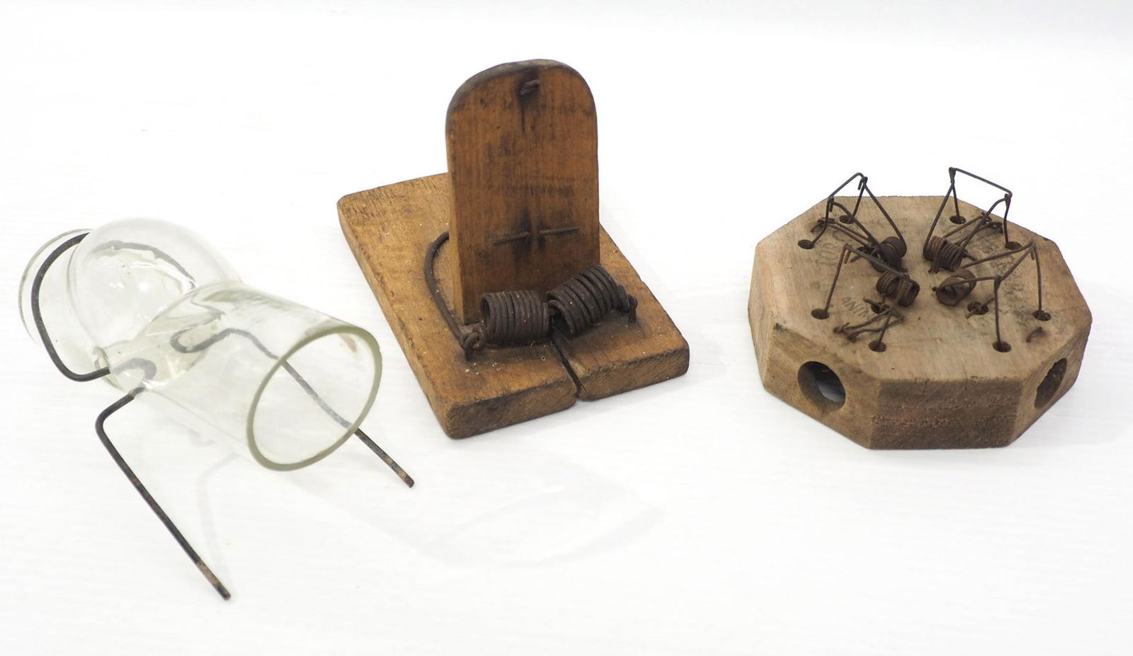 (3) Different mouse traps (1 of 3)