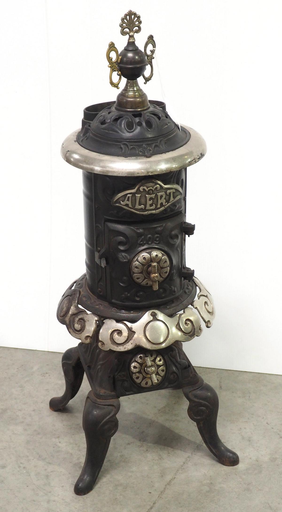 Alert No.409 cast iron parlor stove (1 of 4)