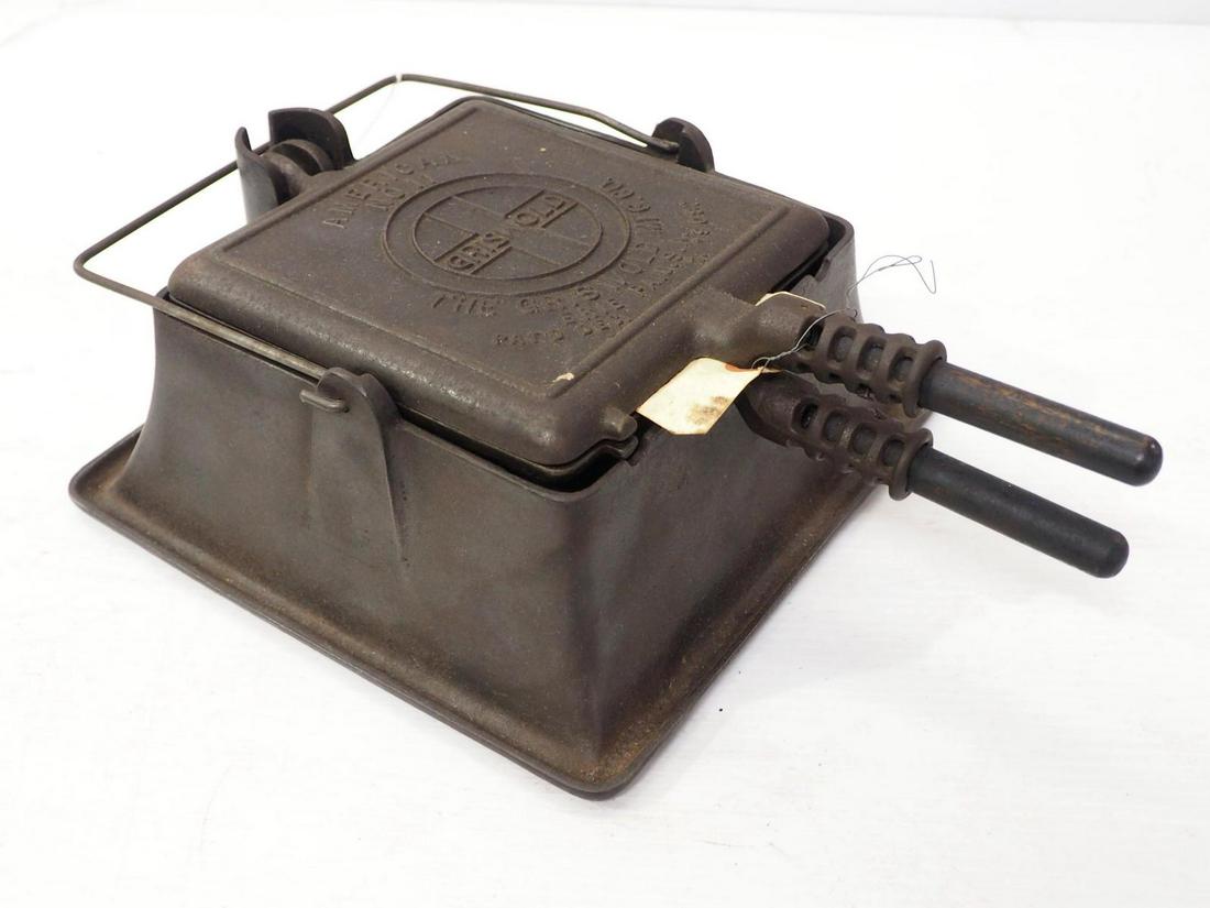 Griswold No.11 square waffle iron Mar 09, 2023 Chupp Auctions
