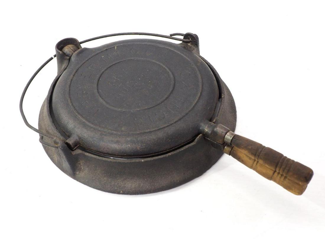 Wagner No.9 cast iron waffle iron: Wagner No.9 cast iron waffle iron