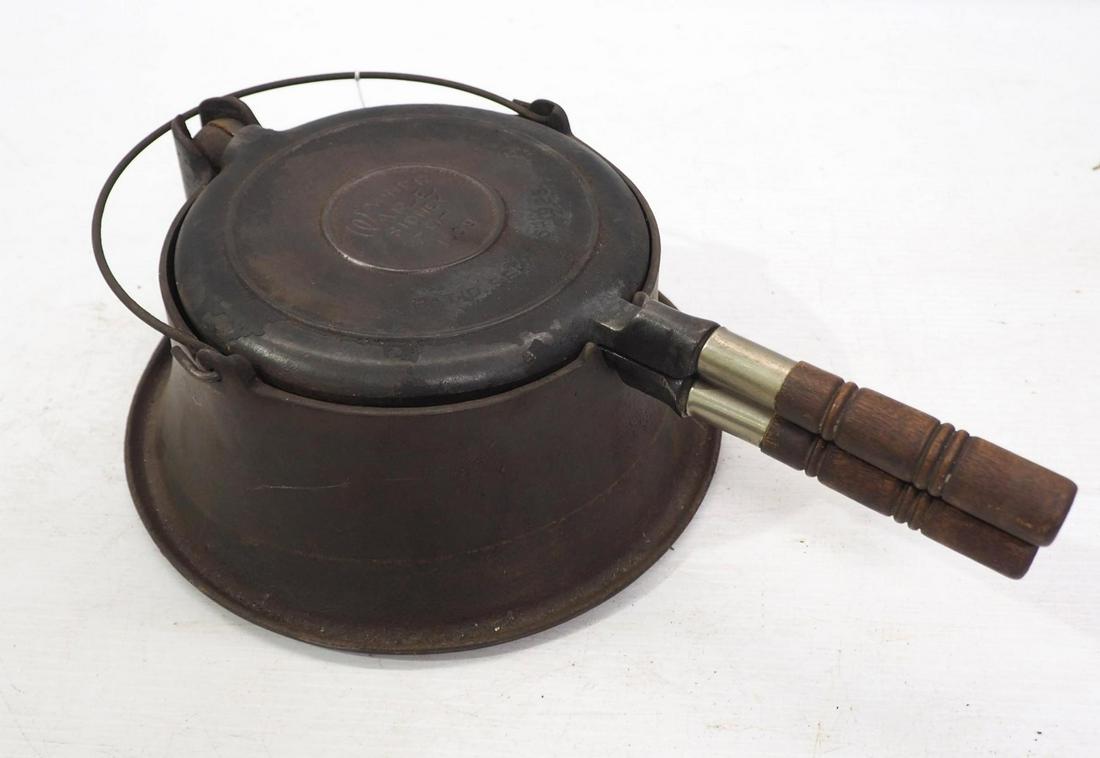 Wagner 1408 cast iron waffle iron: Wagner 1408 cast iron waffle iron with high base