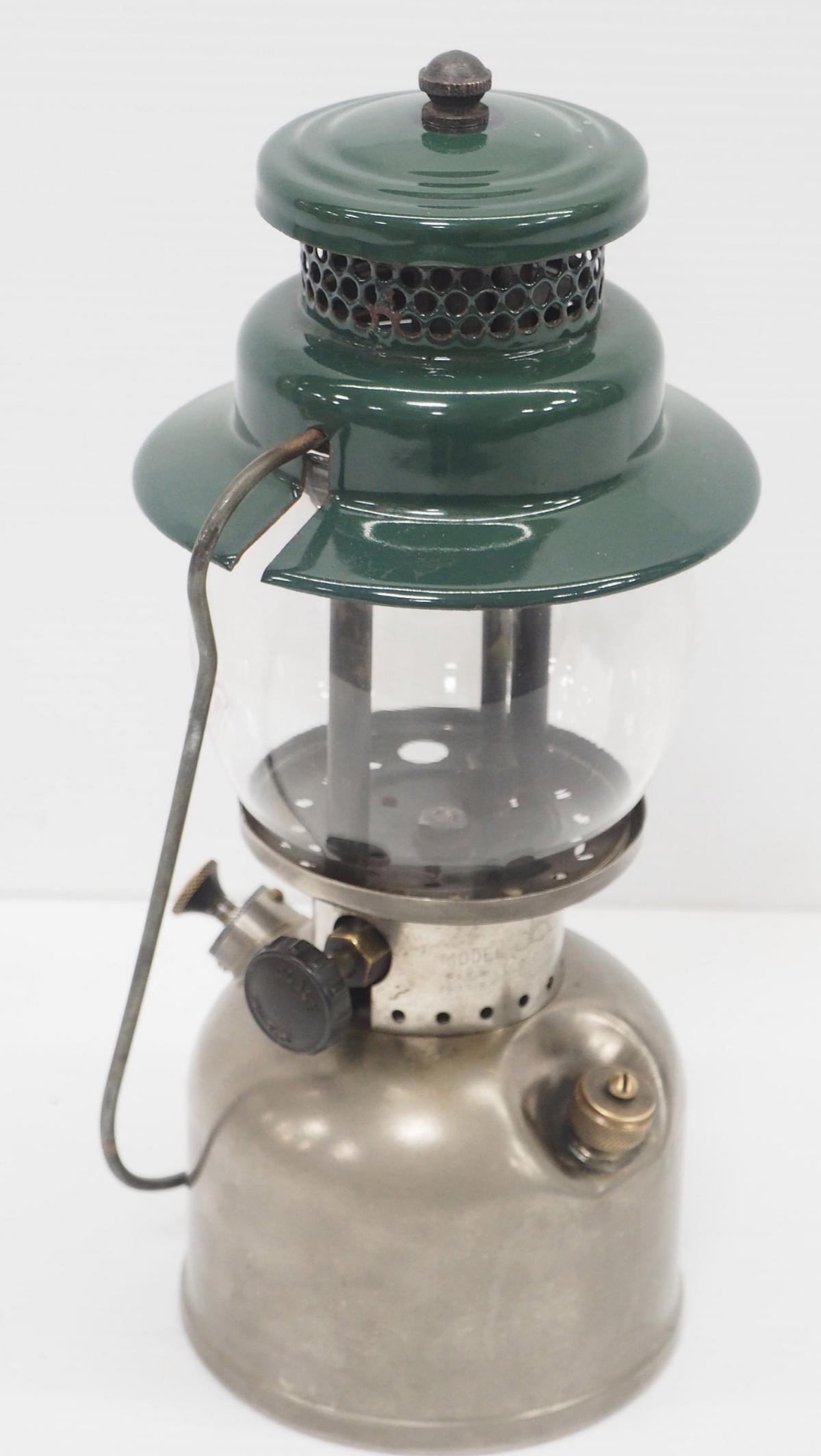 Coleman 242C gas lantern (1 of 4)