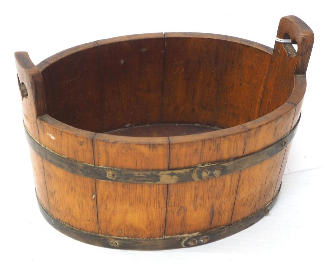 Wooden miniature wash tub (1 of 3)