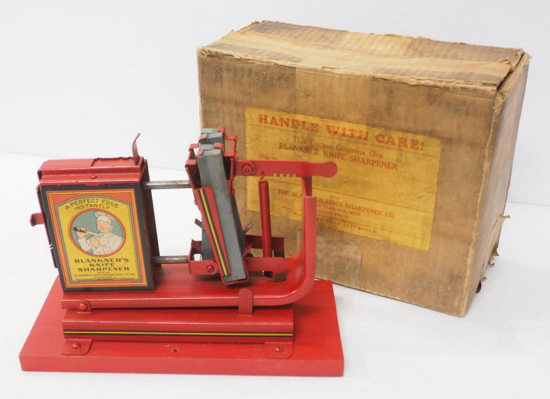 Blankers knife sharpener with box (1 of 3)
