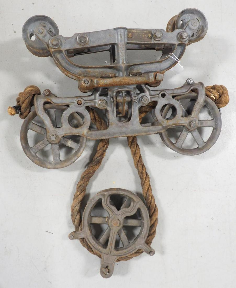 Star hay carrier with brass tag (1 of 1)