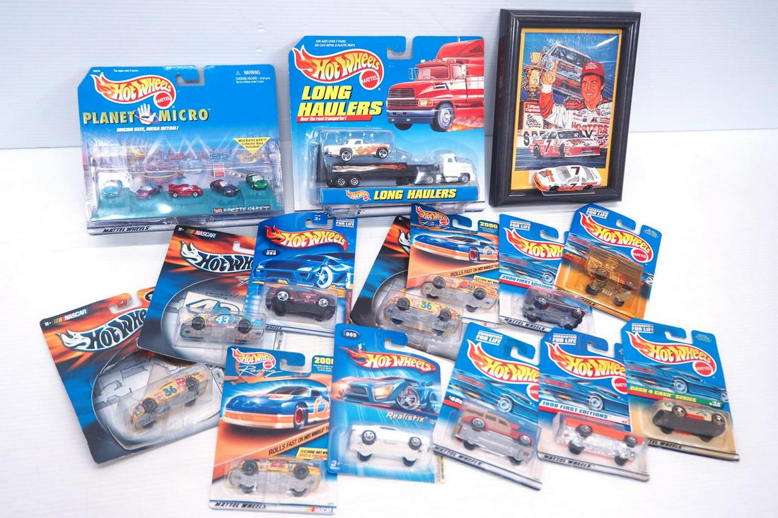 (15) Pieces Hot Wheels Cars (1 of 4)