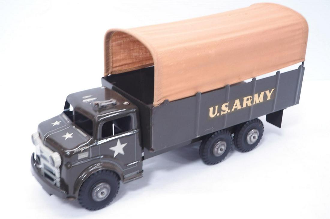 Lumar pressed steel US Army Truck (1 of 4)