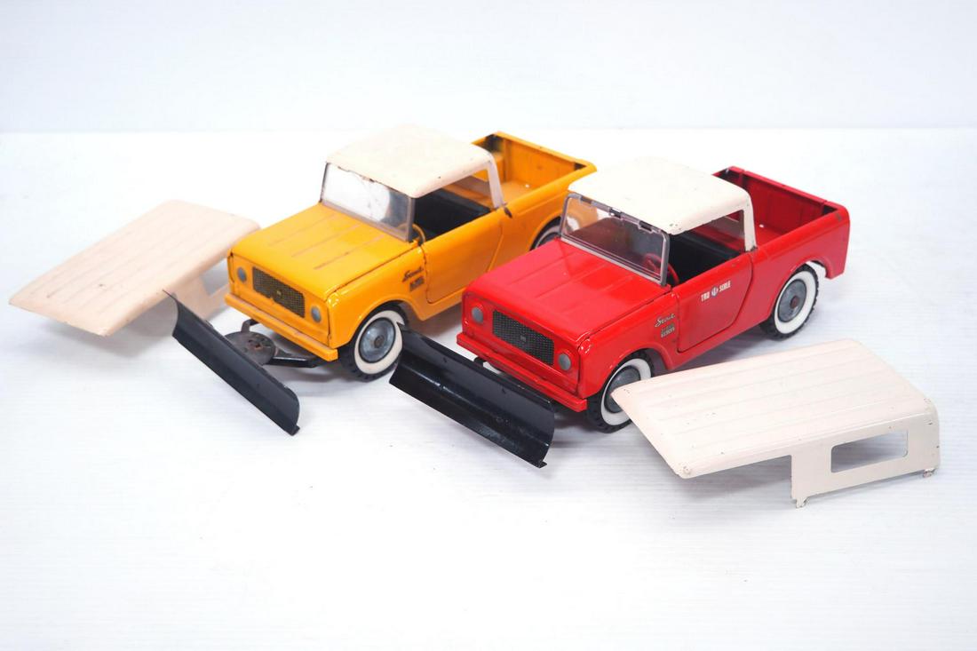 (2) Tru Scale International Scouts (1 of 4)