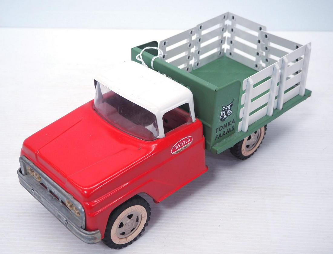 Tonka Farms stake Truck: Tonka Farms stake truck, 13.5"L - cab has original paint, bed and stakes repainted