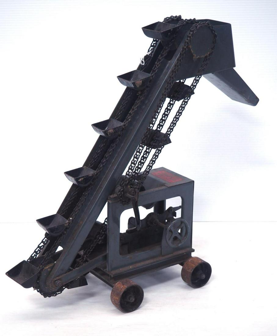 Buddy L Sand Loader (1 of 4)