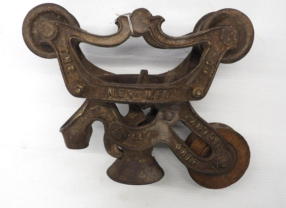 Ney Manufacturing Kenton, Ohio hay carrier (1 of 2)