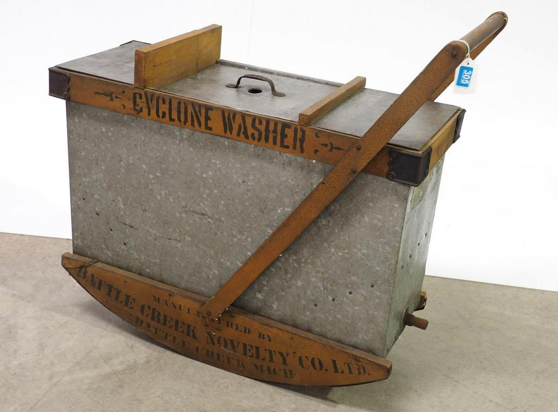 Cyclone rocking clothes washing machine (1 of 4)