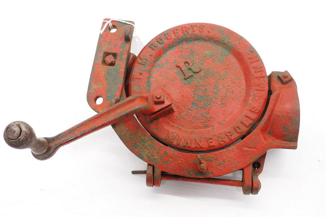 T.M. Roberts hand-crank box-type corn sheller (1 of 2)