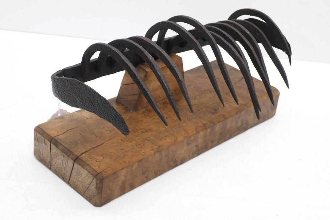 Cast iron clam rake: Cast iron clam rake, 16"W -Missing two teeth