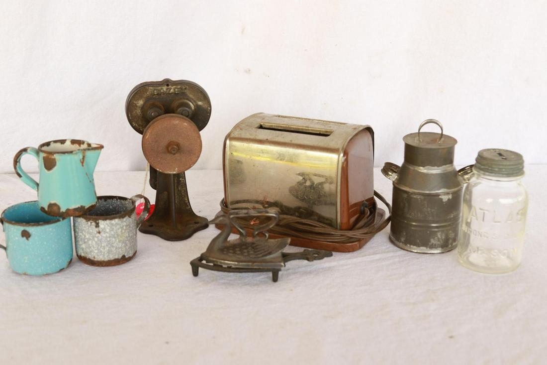 (9) Miniature/Salesman Sample Kitchen Items (1 of 4)