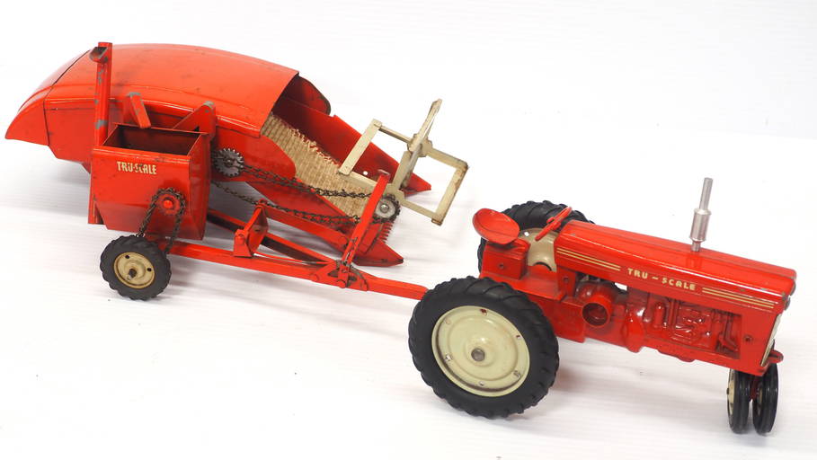 2) Tru Scale Farm Toys