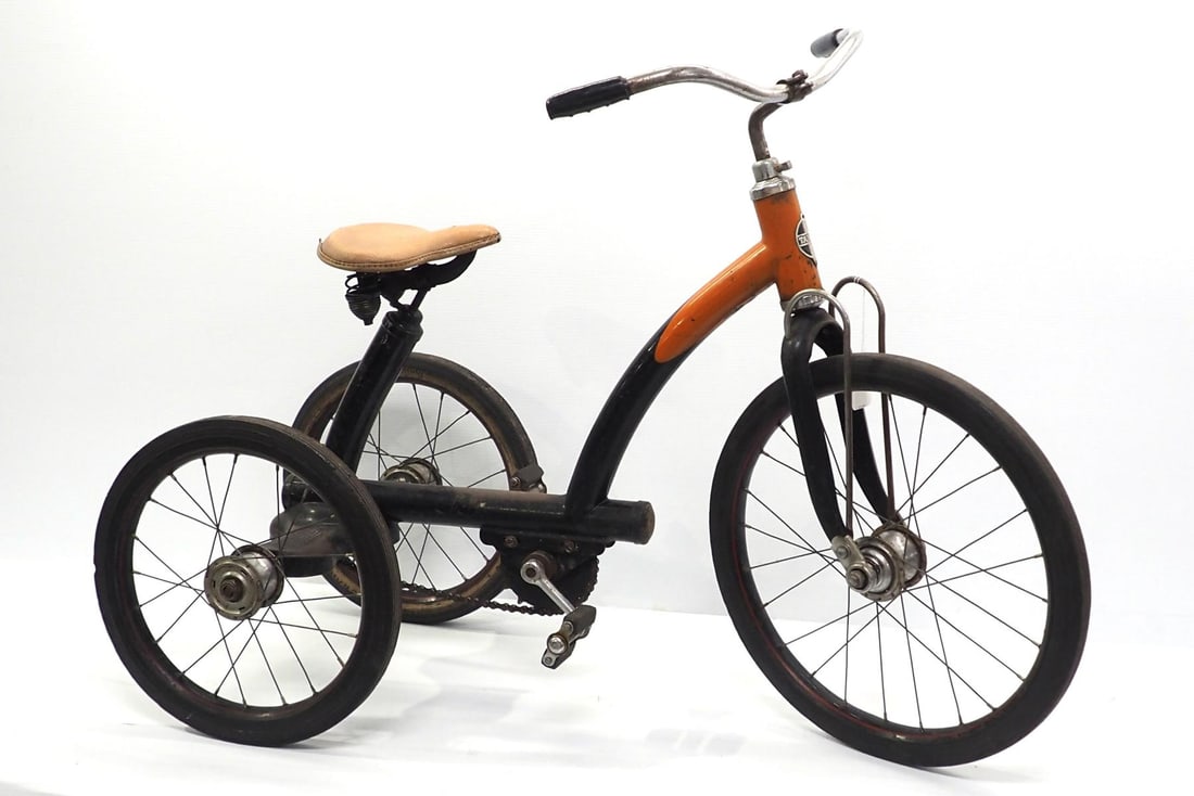 Taylor child's tricycle (1 of 6)