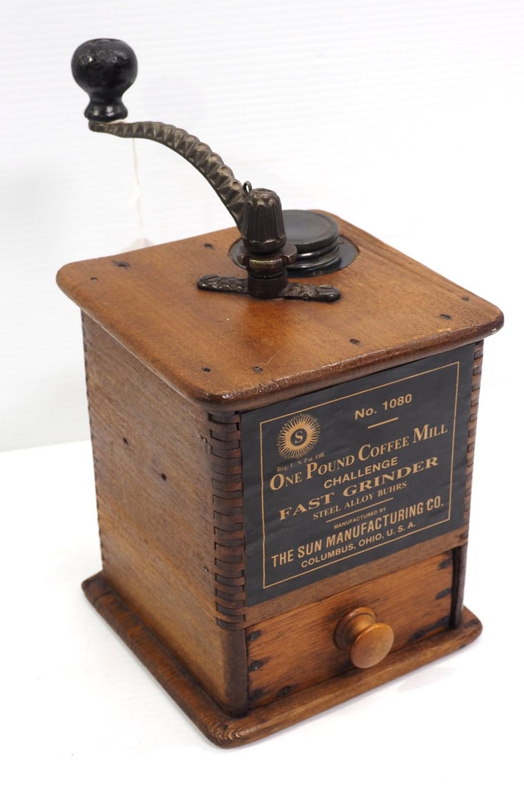 Sun Mfg. No.1080 "Challenge" coffee mill (1 of 2)
