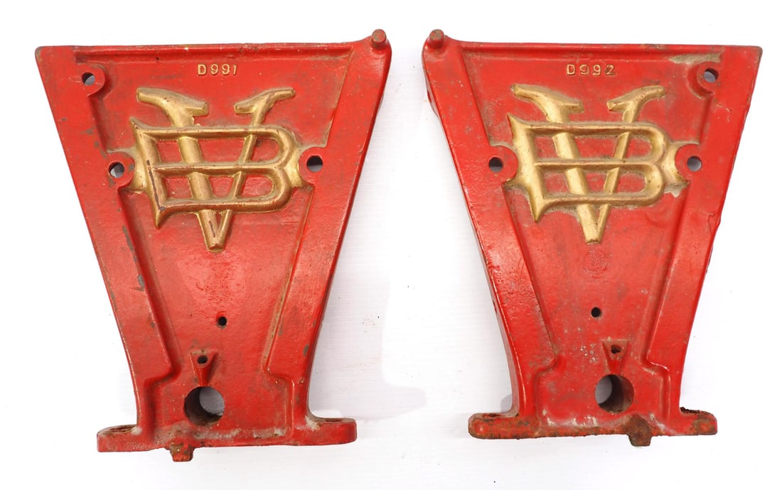 Pair of cast iron Van Brundt planter box ends (1 of 3)