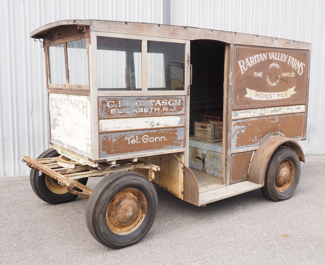 Raritan Valley Farms horse-drawn milk wagon (1 of 11)