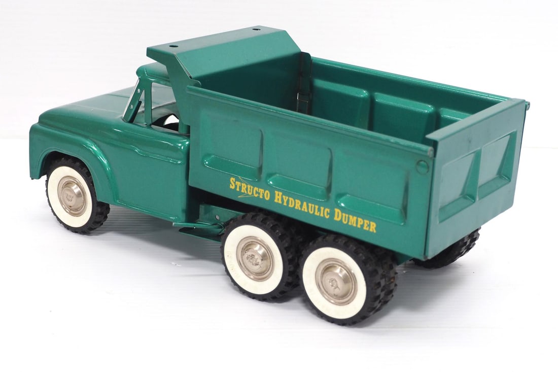 Structo Hydraulic Dumper truck (1 of 3)