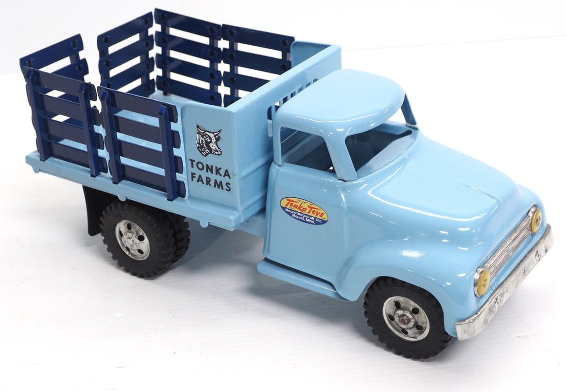 Tonka Farms Stake Bed Truck (1 of 3)