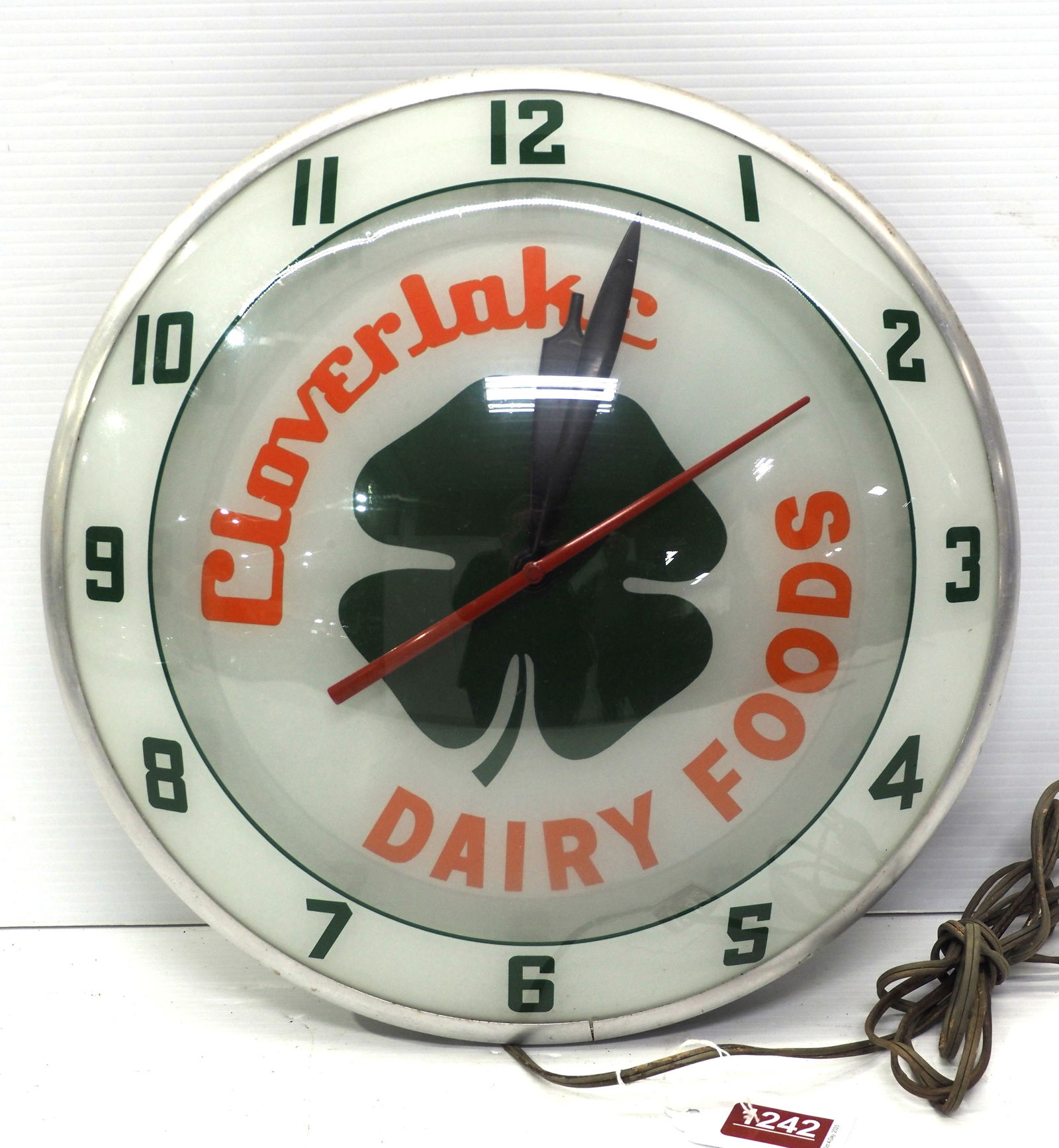 Lighted Clover Lake Dairy Food clock (1 of 3)