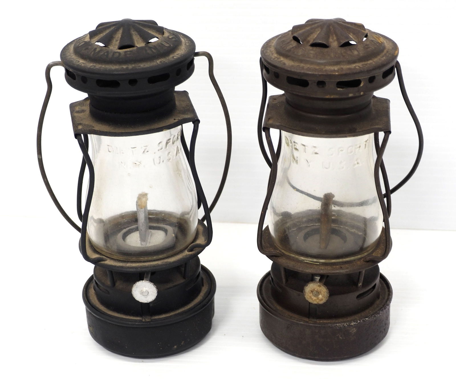 (2) Dietz Sport lanterns (1 of 3)