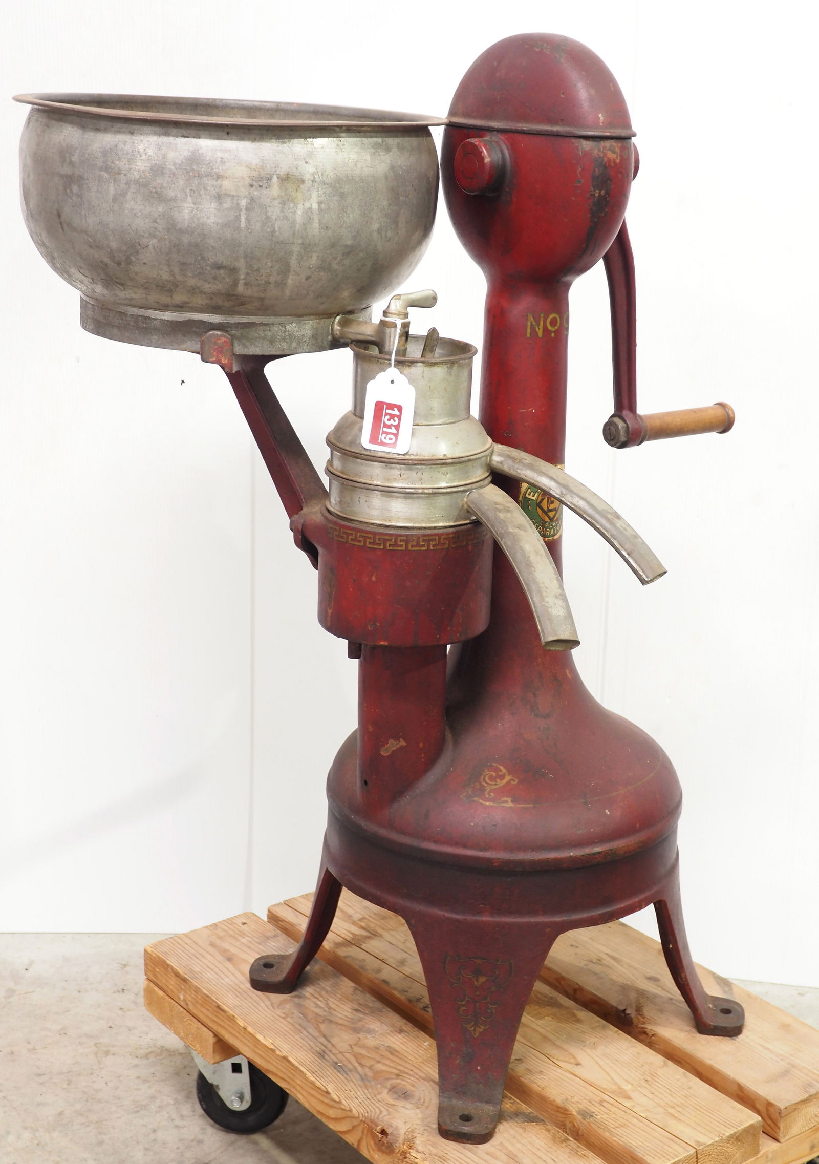 Eaton's No.9 cream separator (1 of 6)