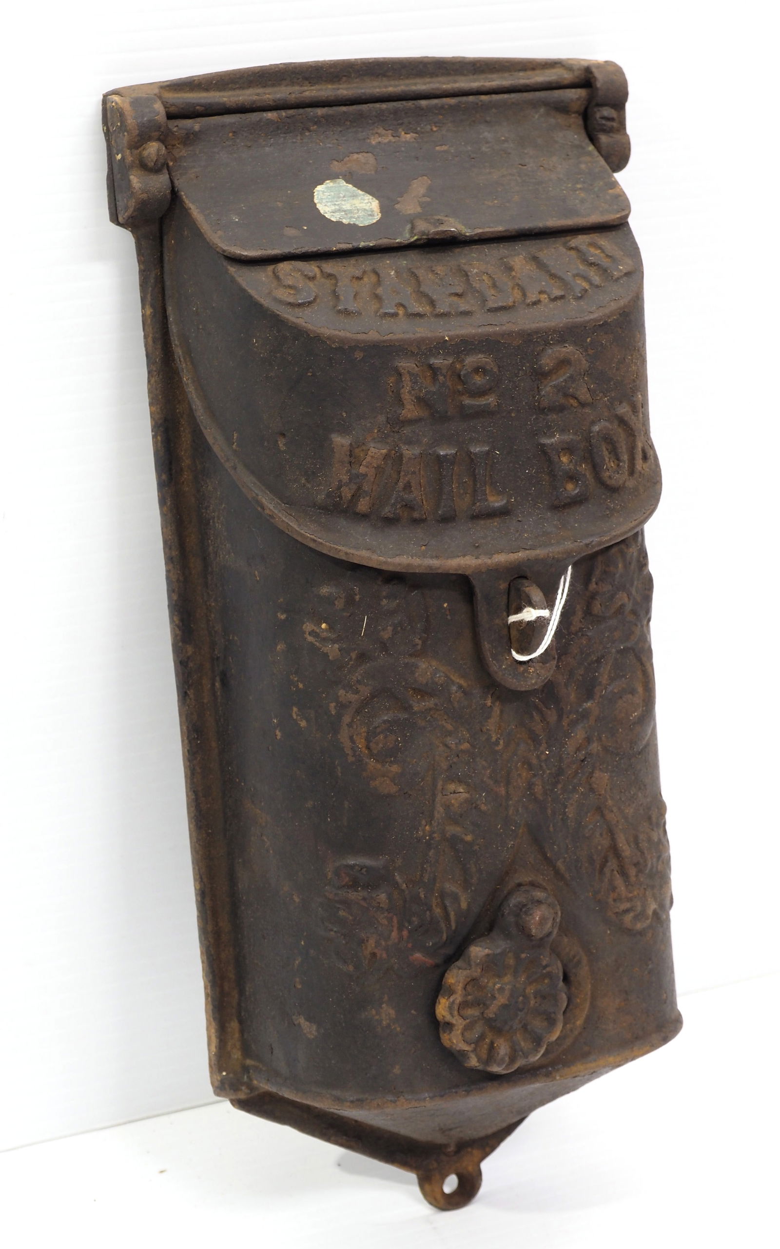 Cast iron mail box (1 of 3)