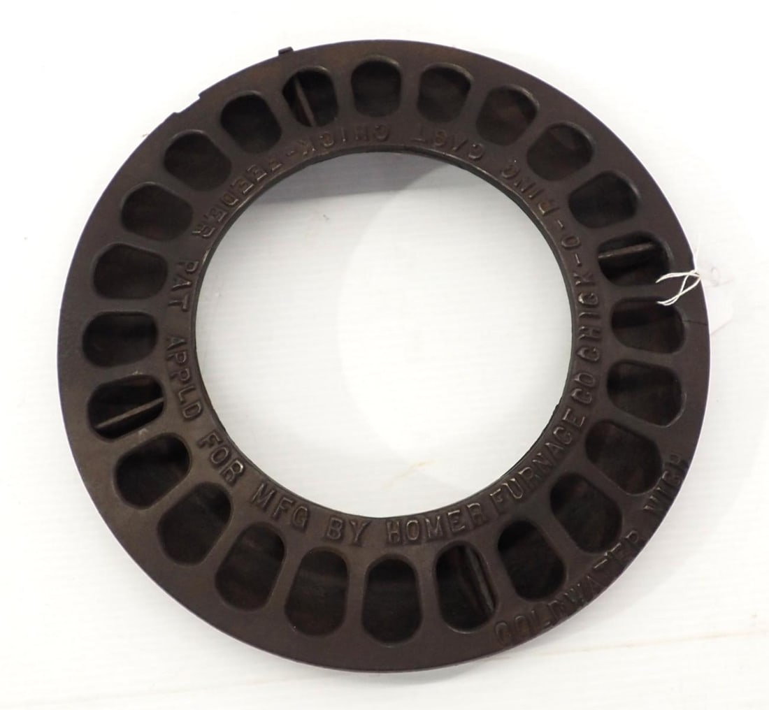 Cast iron Chick-O-Ring Chick Feeder (1 of 3)