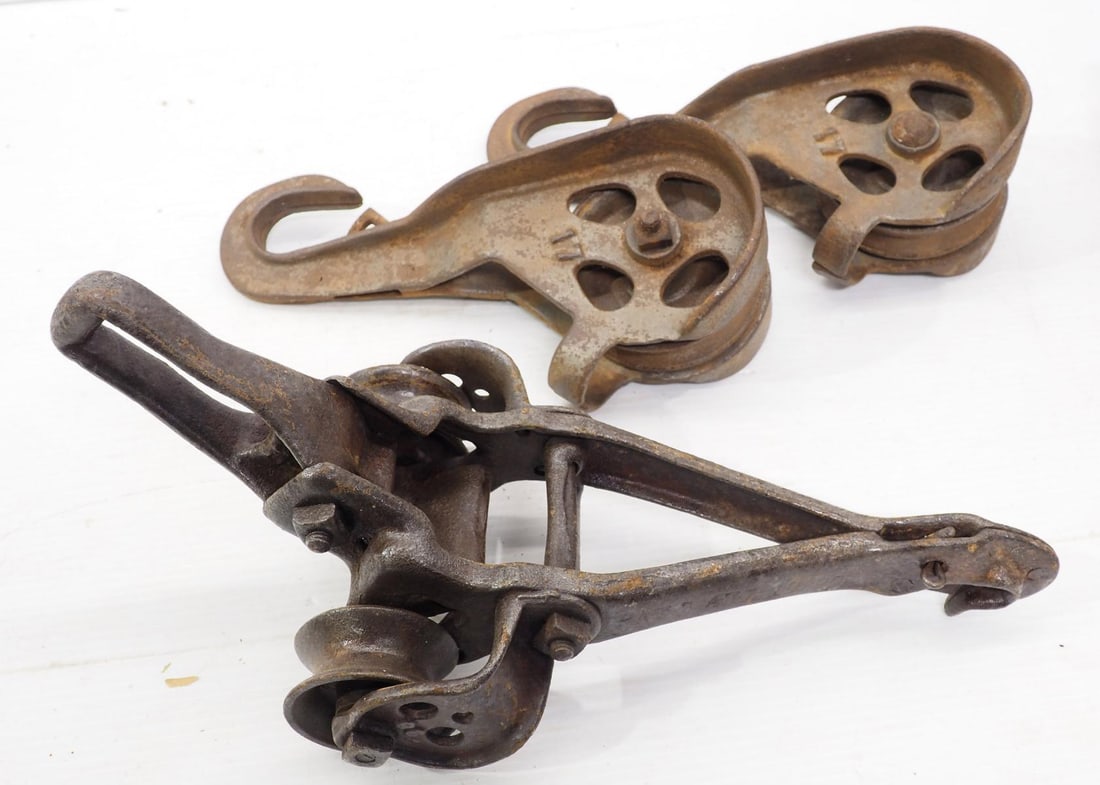 (3) Hay carrier pulleys (1 of 3)