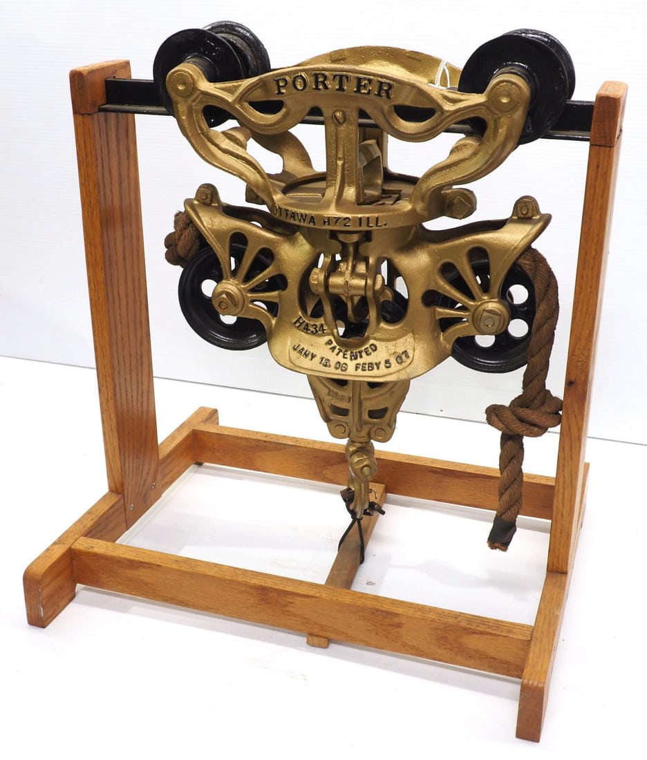 Porter steel track hay carrier (1 of 2)