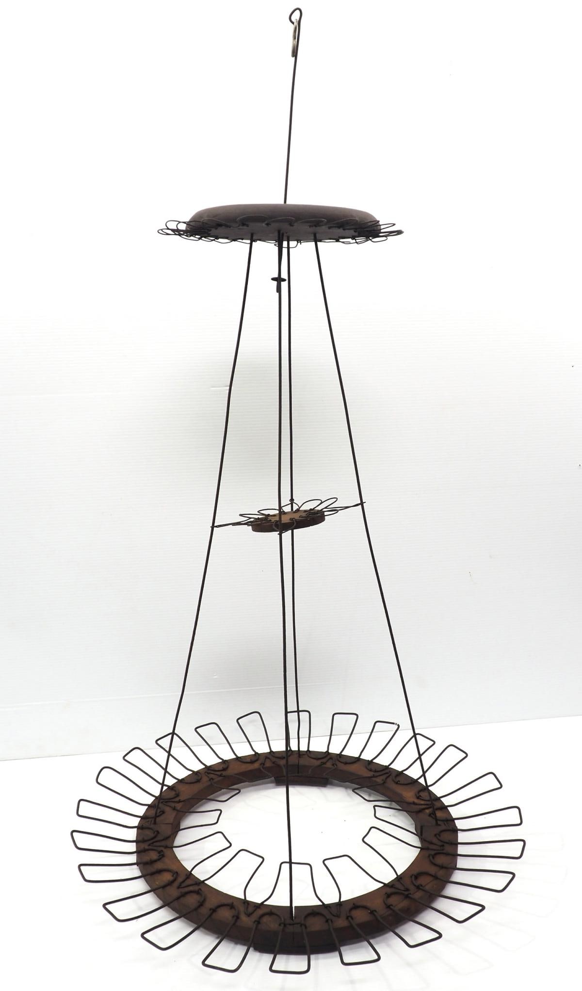 Hanging country store display rack (1 of 2)