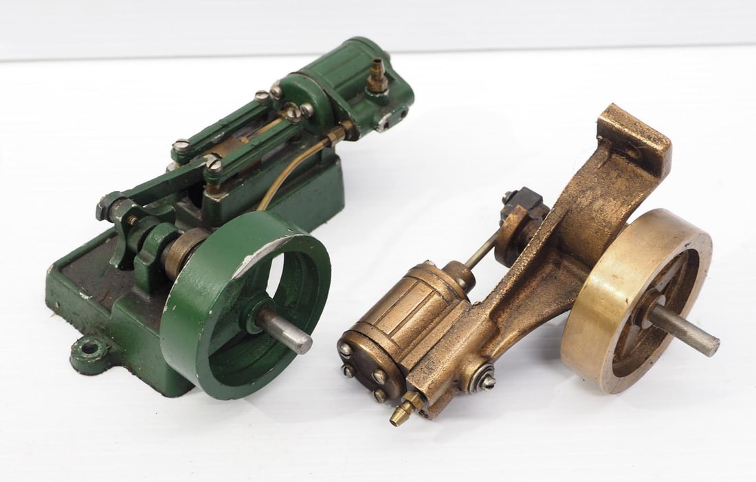 (2) Brass steam engine models (1 of 2)