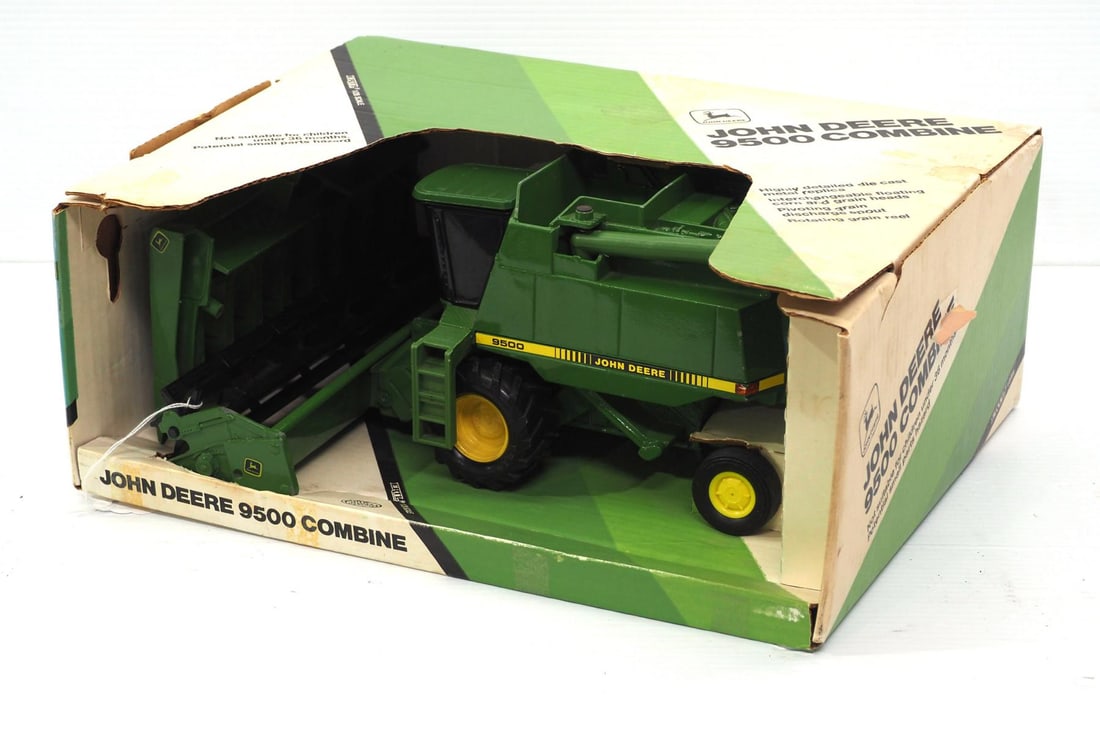 Ertl John Deere 9500 combine (1 of 2)