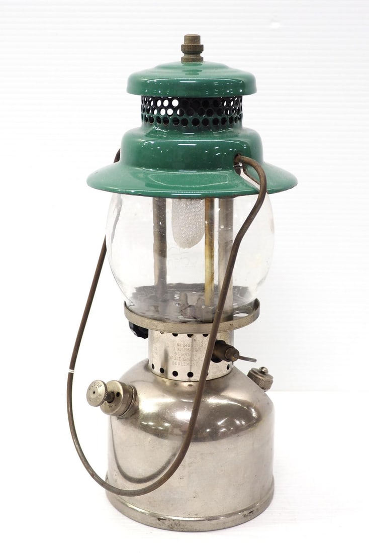 Coleman Model 242B Canadian 4/48 (1 of 5)