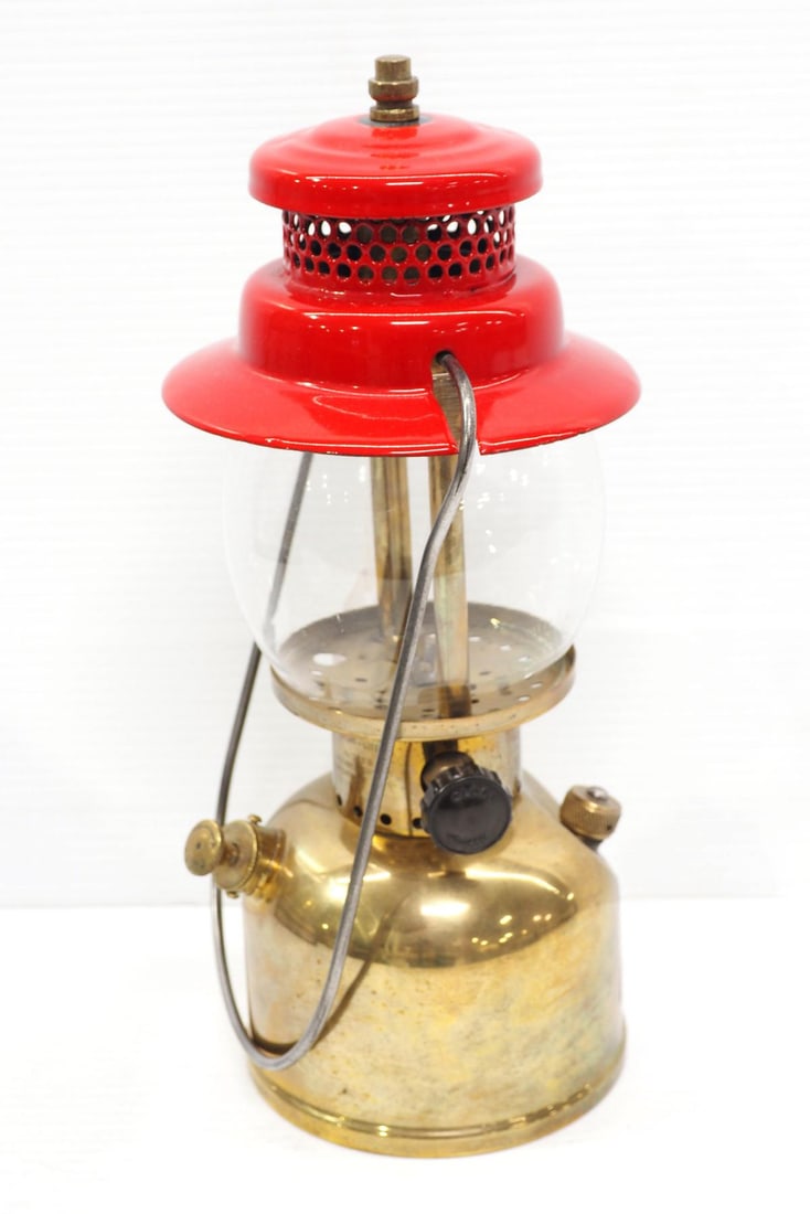 Coleman Model 242B Canadian D/39 (1 of 4)