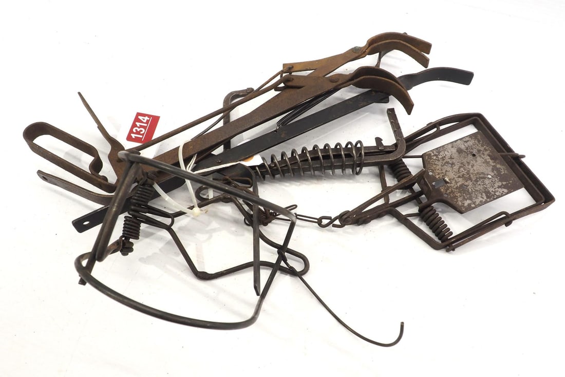 6 Assorted traps (1 of 4)