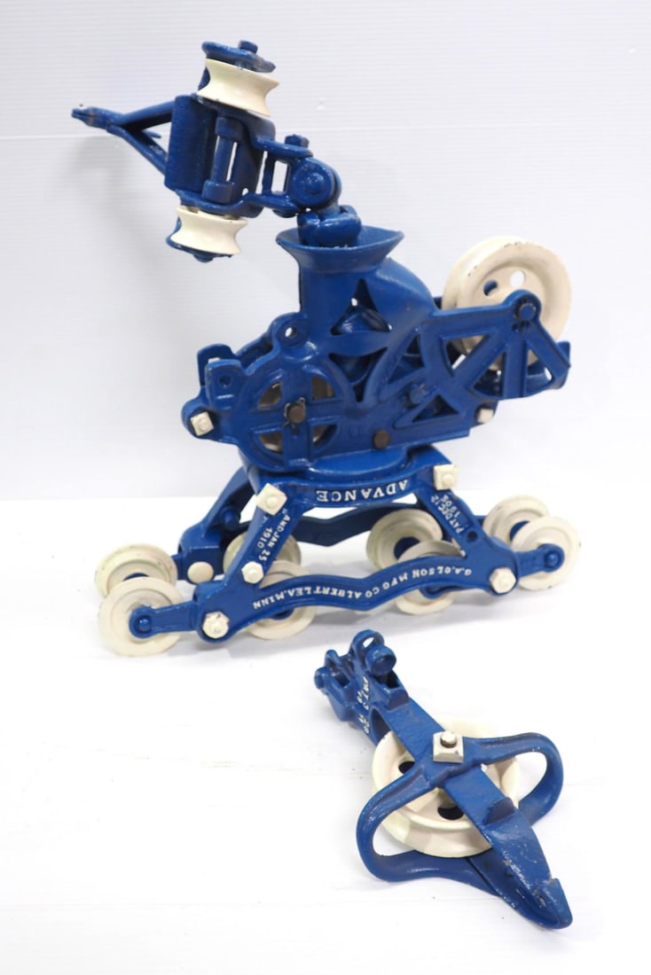 Olson Sling Carrier hay car (1 of 3)