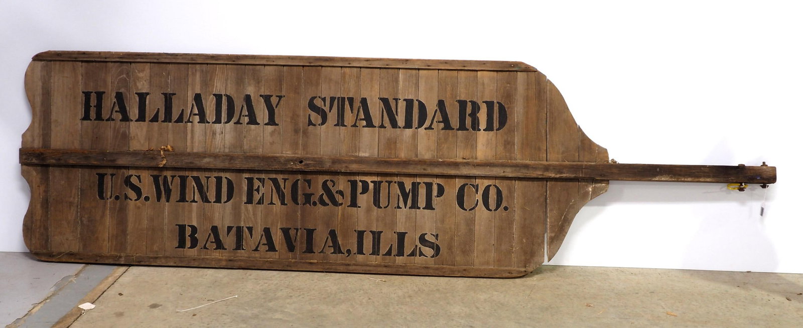 Very large windmill tail (1 of 5)