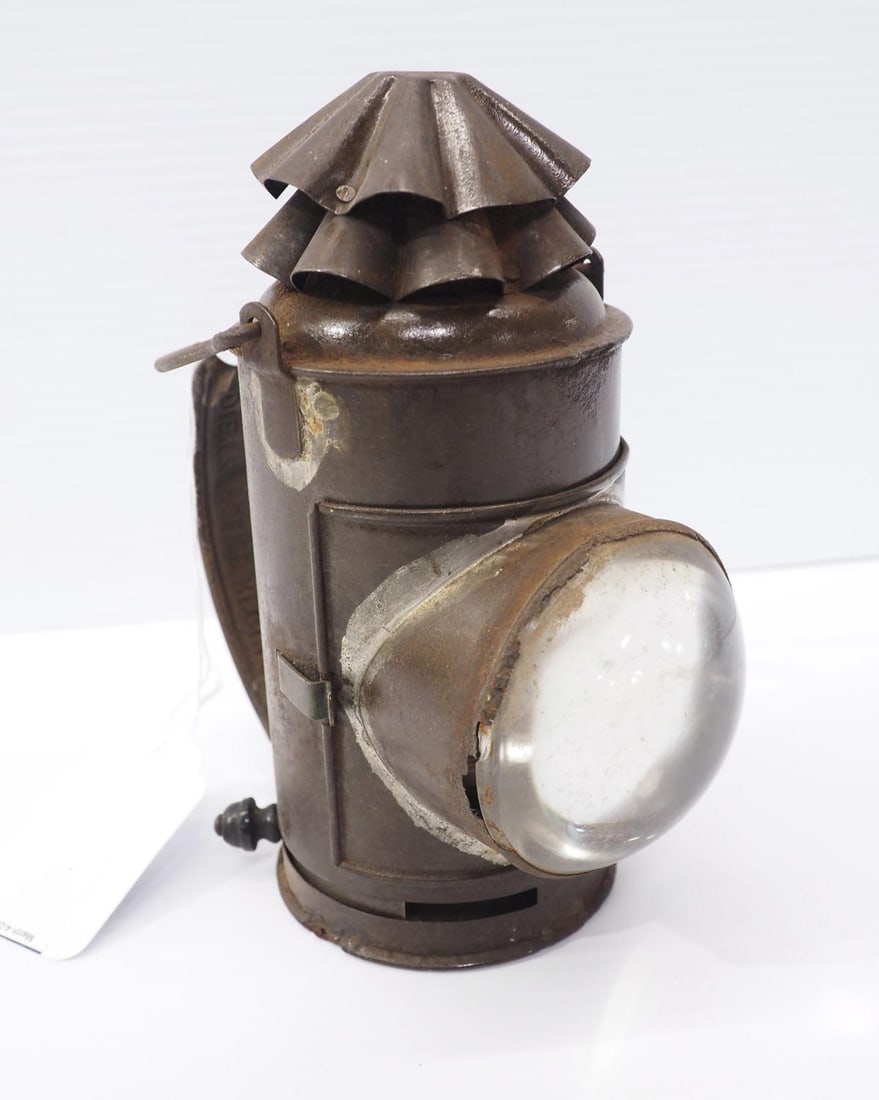 Dietz police lantern (1 of 4)