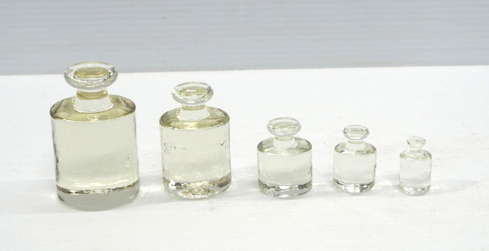 5-piece glass scale weight set (1 of 3)