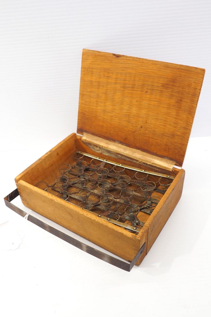 Salesman sample box springs (1 of 3)