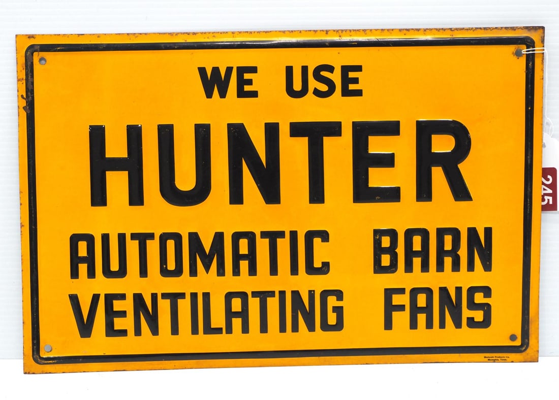 Hunter Automatic Barn Ventilating Fans sign: 17"x11" Hunter Automatic Barn Ventilating Fans sign -Good ***These items are not located at the Chupp Auctions facility and will not be available for preview until April 1. As a result, some questions
